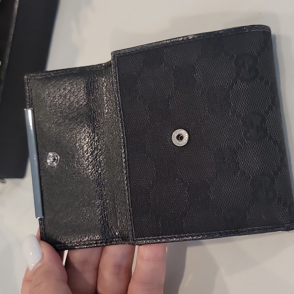 Authentic Gucci short wallet - Picture 5 of 12